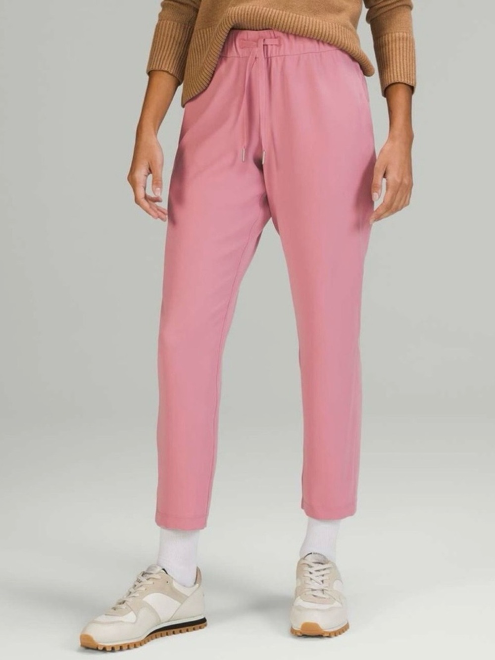 NWOT Lululemon On the Fly Mid-Rise Pant Woven Pink Taupe